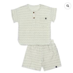 Modern Moments by Gerber Toddler Boy Casual Gauze Henley Tee & Short Set Size 3T